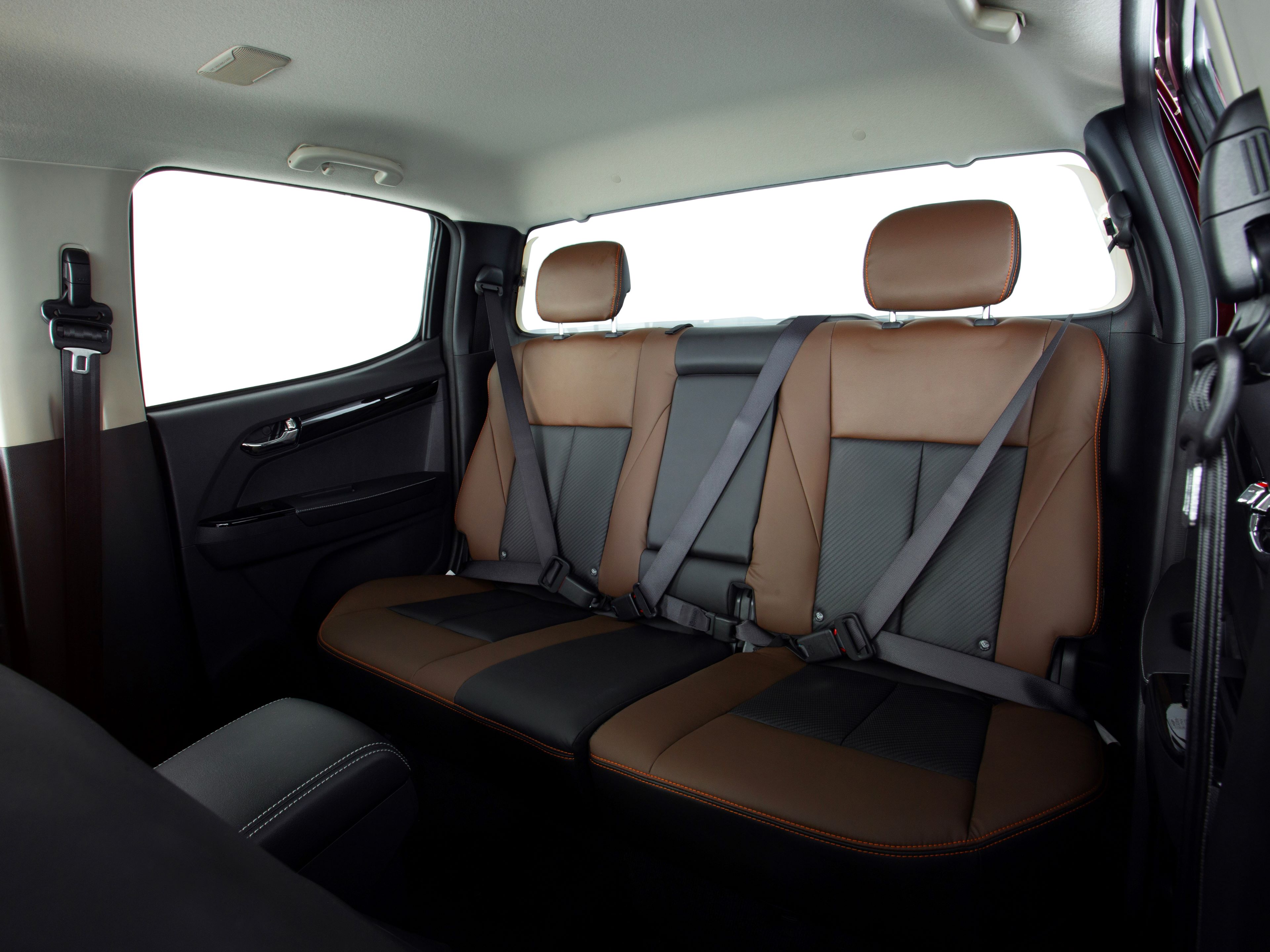 Isuzu V-Cross Z Prestige in a more Stylish Pick-up Cult Avatar