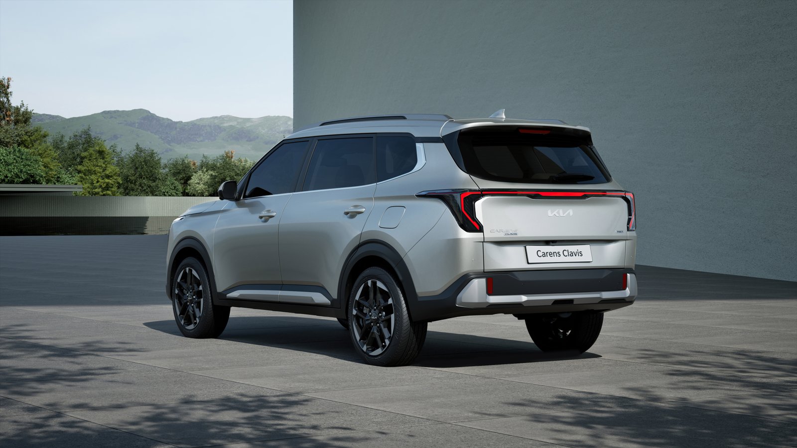 Kia India Unveils Carens Clavis: Big on Features, Bold Design and Unmatched Comfort